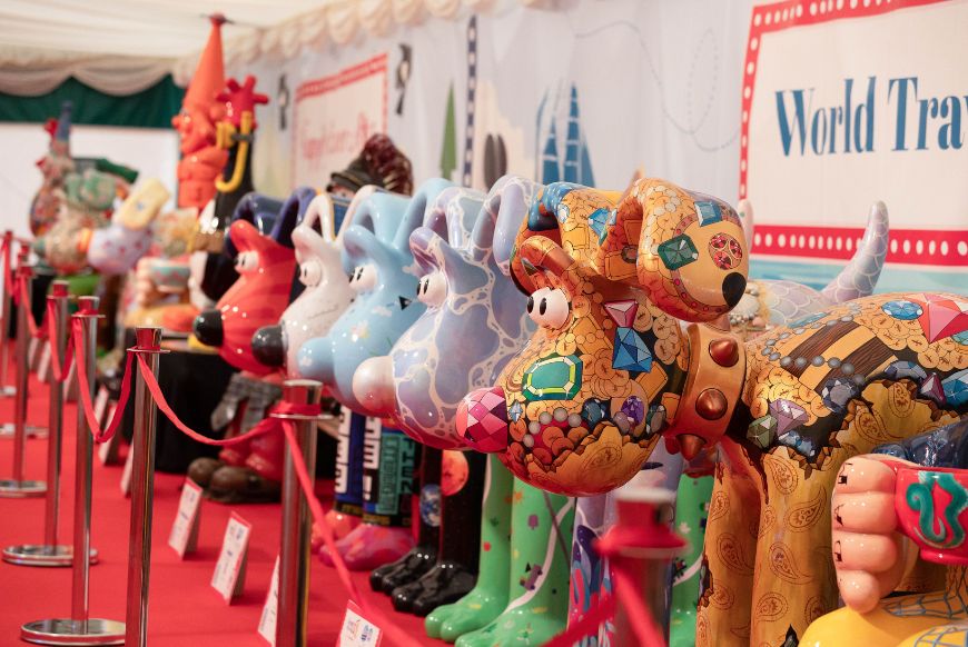 Gromit scultpures lined up for auction 